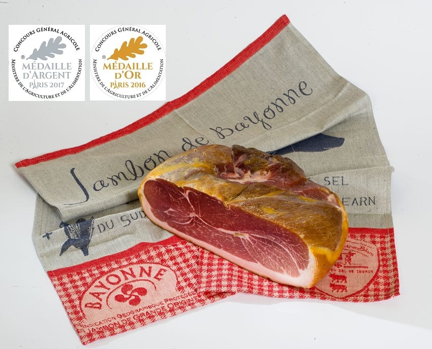 Quart Jambon de Bayonne désossé 1,3kg désossé sous vide 12 mois IGP