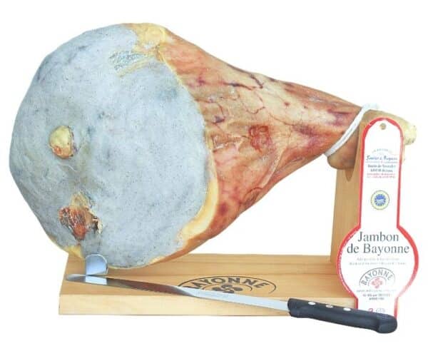 Jambon de Bayonne entier, présentoir et couteau