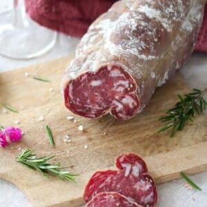 image jesus saucisson lyonnais artisanal en vente sur la maison du jambon de bayonne
