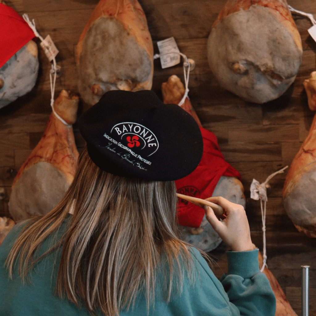 Béret basque Jambon de Bayonne La Maison du Jambon de Bayonne